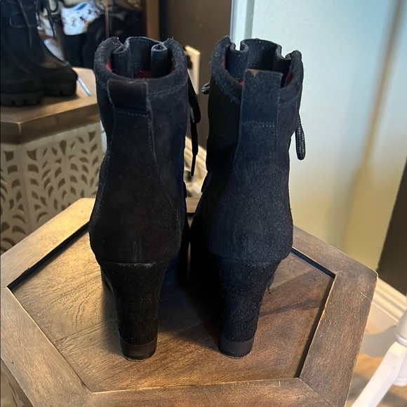 Nine West, Black Suede, size 7, Women's Ankle Boots - Picture 3 of 10